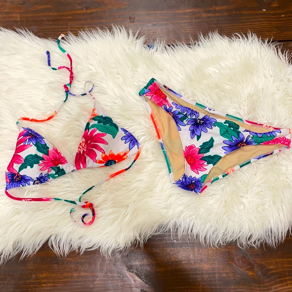 FLORAL🌸BIKINI WITH TRIANGLE TOP